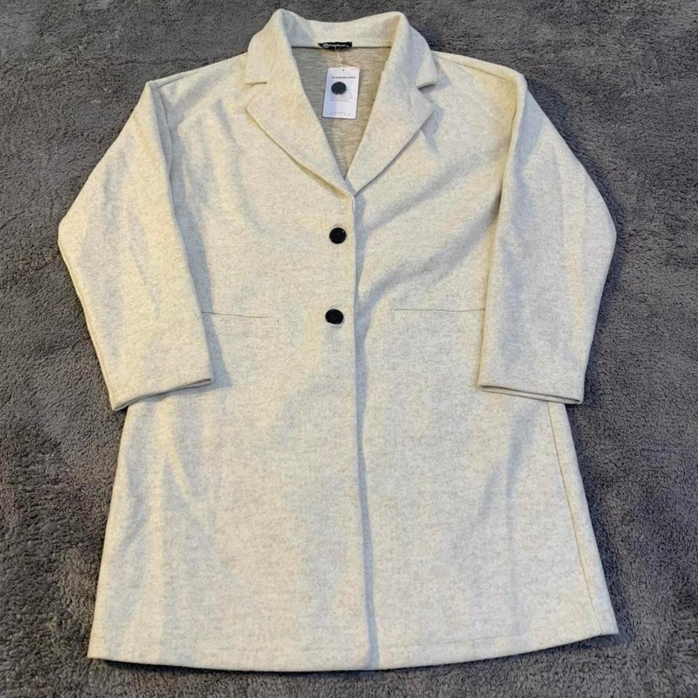 Classy Girl‎ Cream Overcoat With black buttons and pockets New With Tags